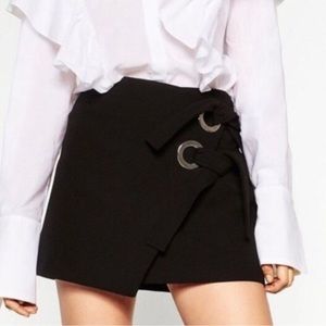 NWOT Zara Mini Skirt with Grommet Tie Detail XS